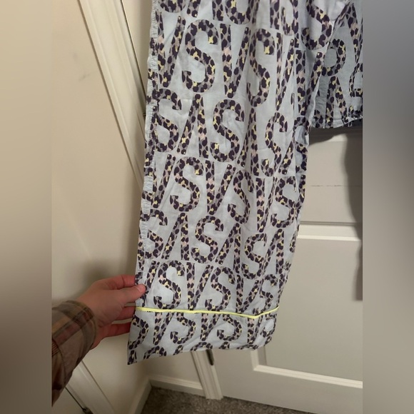 Victoria’s secret Pajamas set in Blue and Yellow - Picture 6 of 7